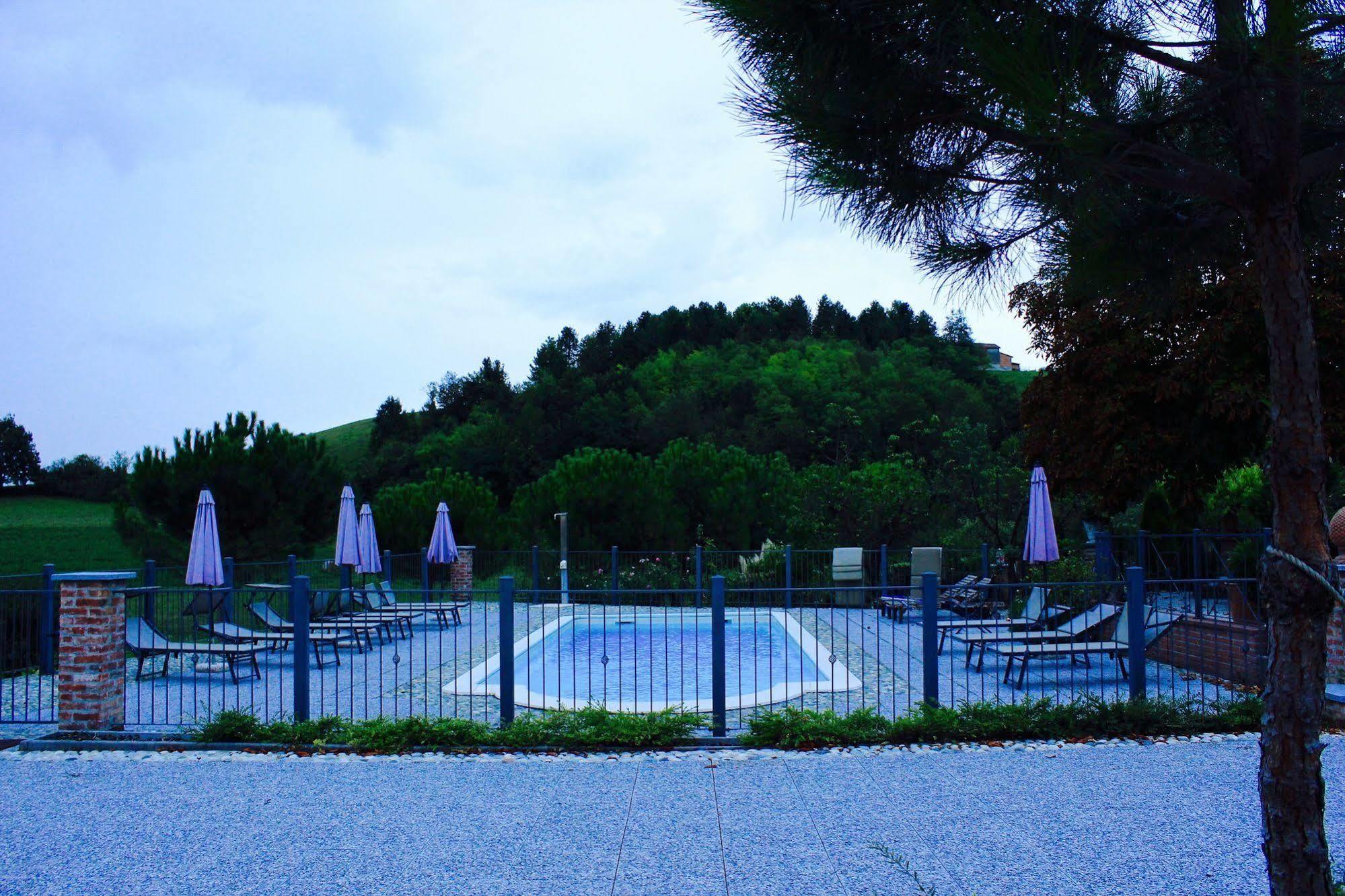 Отель Cascina Castagneto Castell'Alfero Экстерьер фото